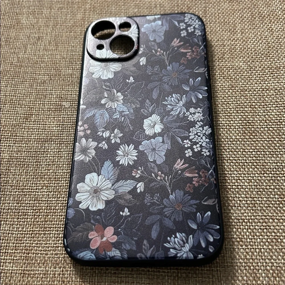 iPhone Case. See Description for all the iPhones this case will fit  NWOT